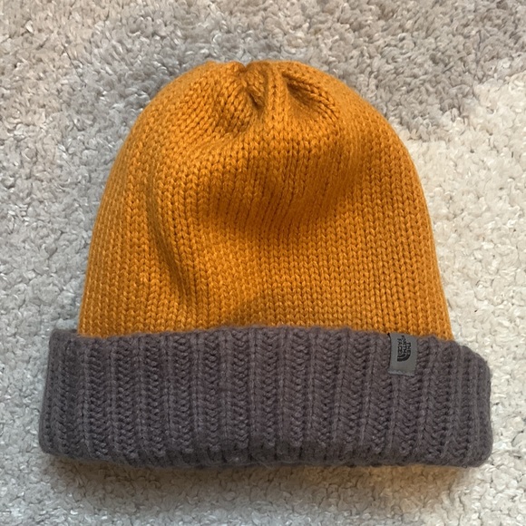 North Face knit grey and orange reversible beanie hat - Picture 5 of 5